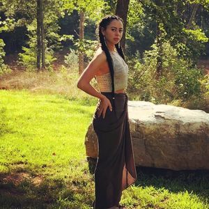 Meet your Posher, Maya